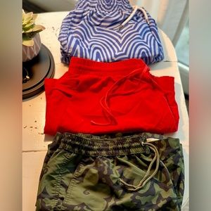 MEN’S SWIM SHORTS-QTY 3: Derek Rose, Lulu, Paul Smith- Size M